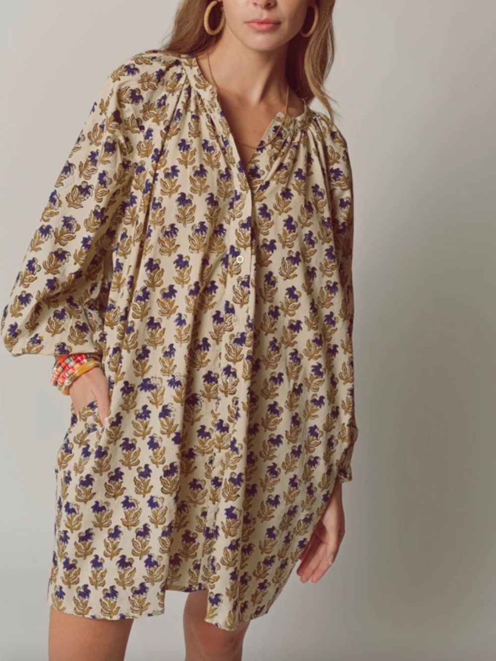 NWT THE SHIRT by Rochelle Behrens Minka Dress Size S Golden Print